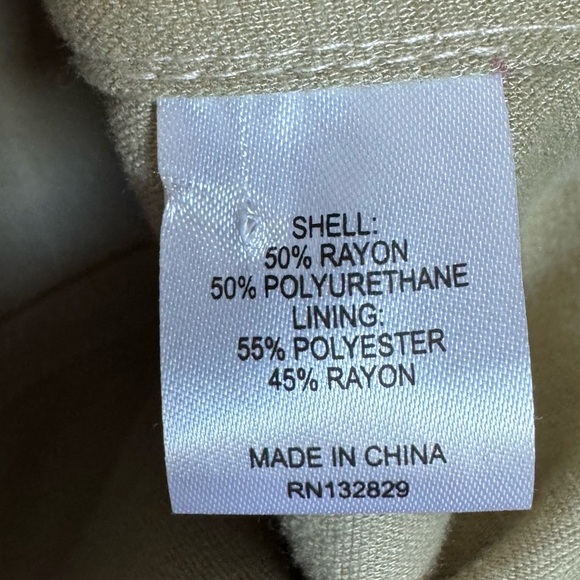 L'ACADEMIE Bethla Faux Leather Top Ivory | Button Down Shirt Fall Shacket Medium - Picture 8 of 8